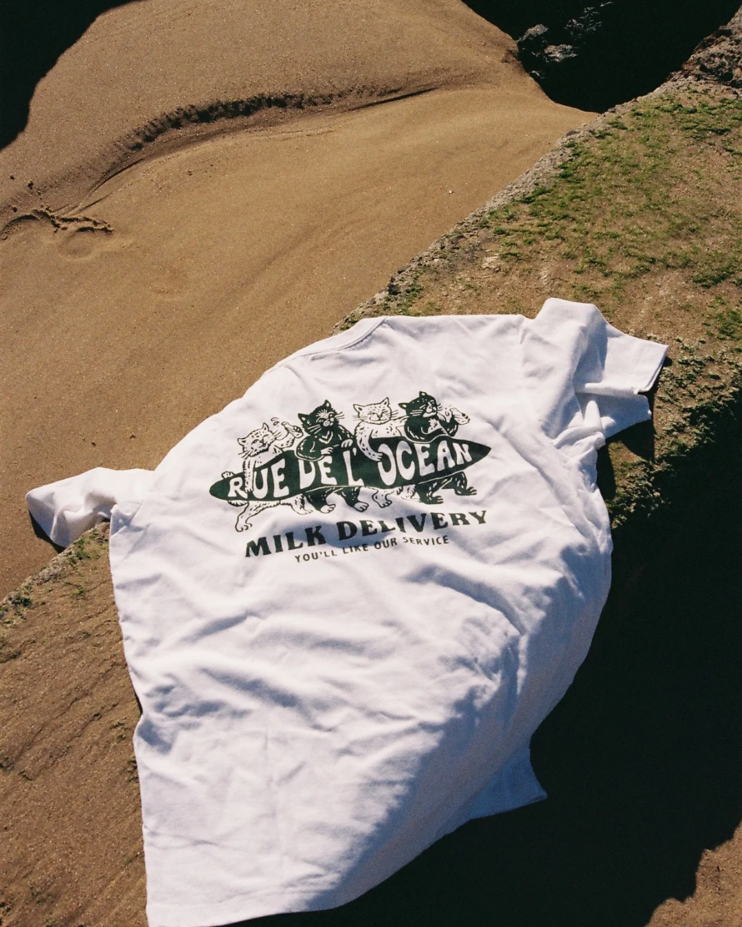 Heavy Tee - Milk Delivery - White