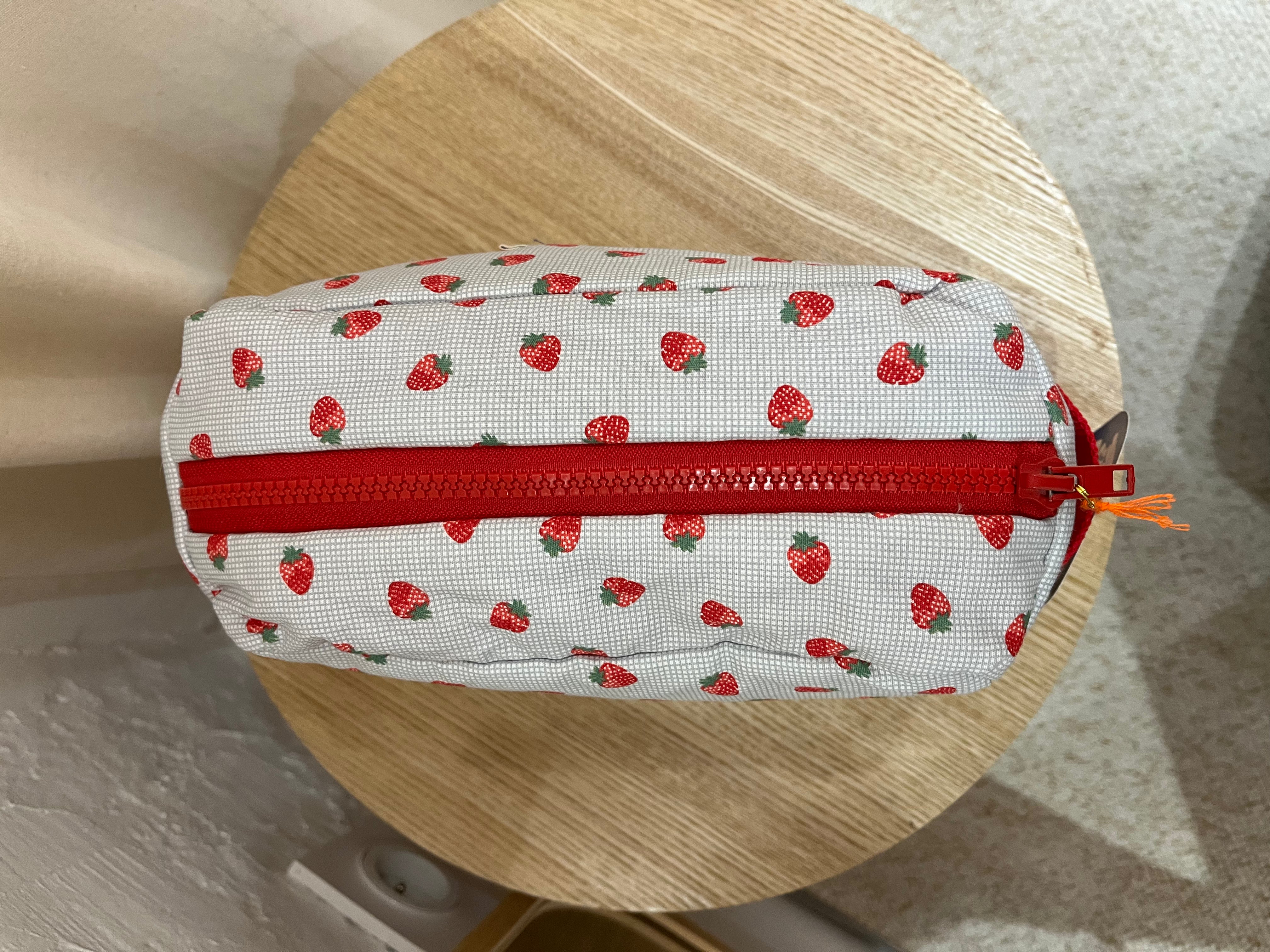 Trousse de toilette / plage - Motif Fraise