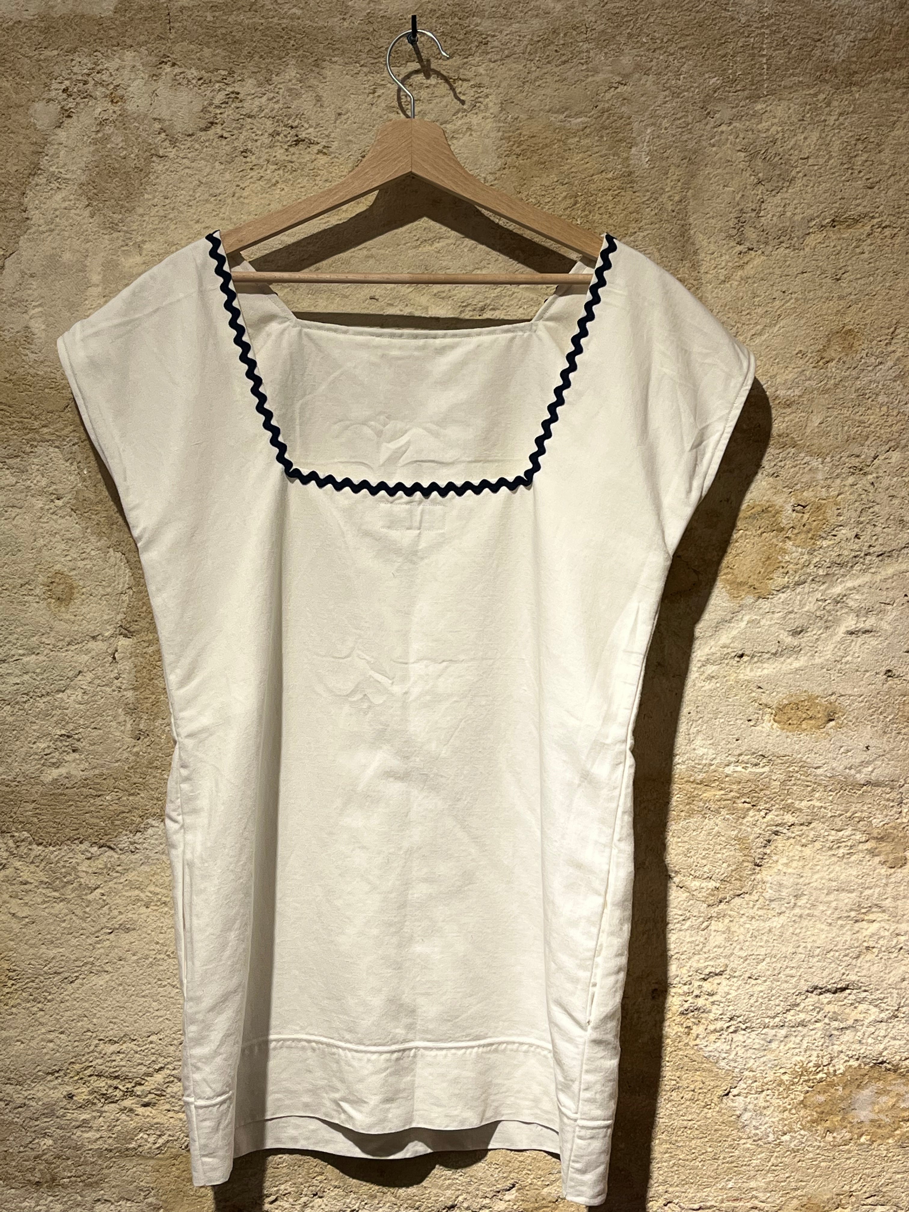 Robe Frida - Blanche à Liseré Bleu